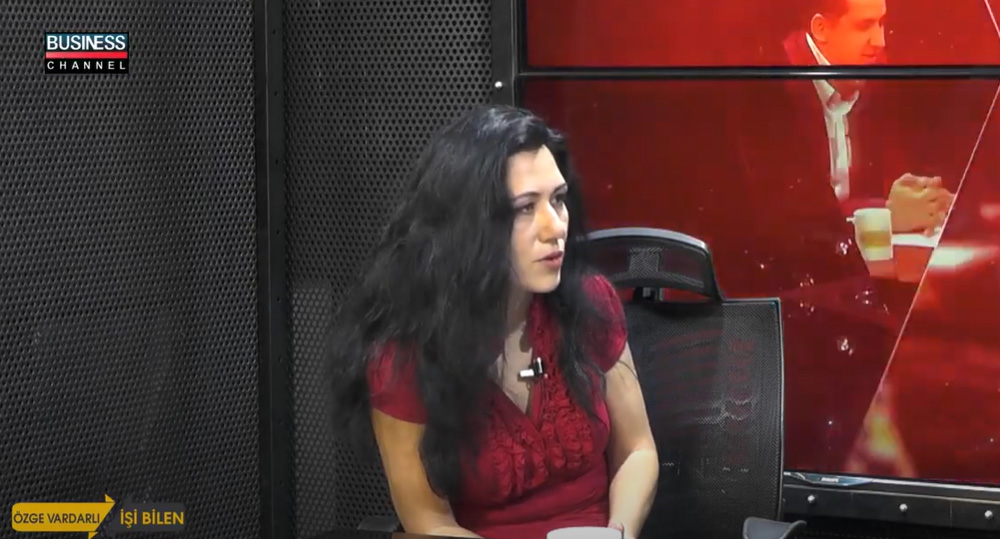 ÖZGE VARDARLI EREZ ile İŞİ BİLEN